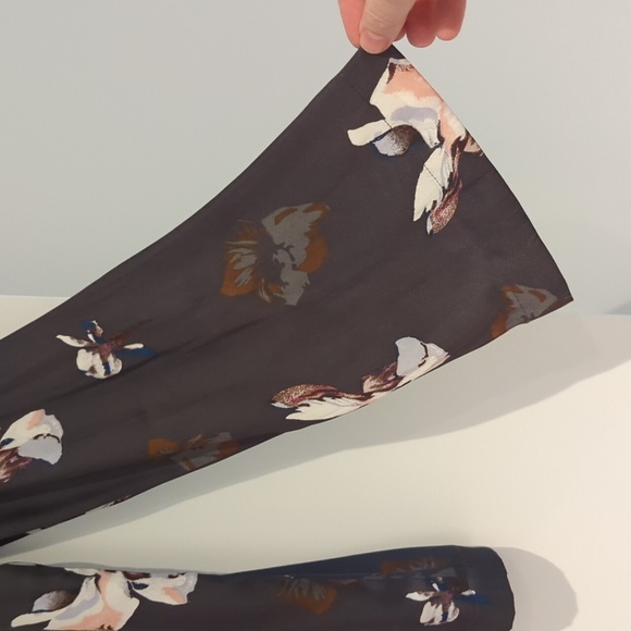 Banana Republic Purple Flower Blouse - Picture 5 of 6